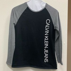 Long Sleeved Calvin Klein t shirt